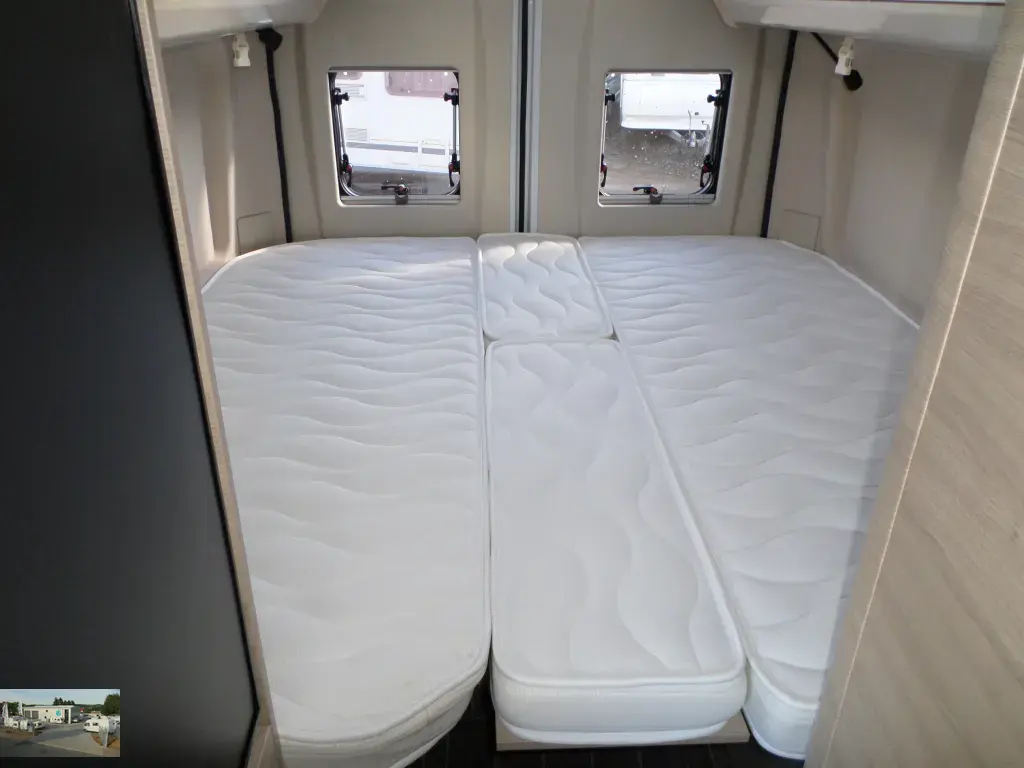 Bild 21: Wohnmobil in Blomberg online mieten