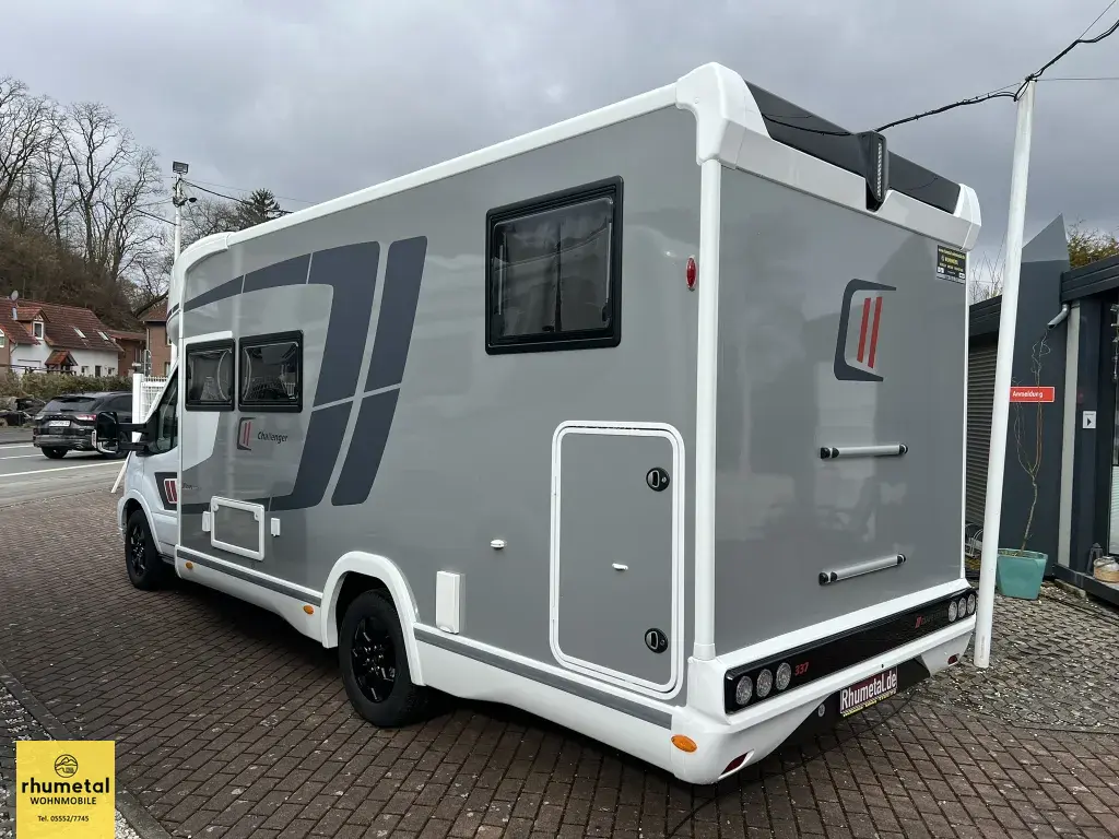 Bild 9: Challenger Teilintegriert 337 Etape Edition