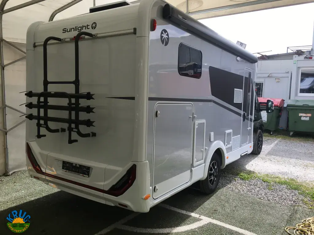 Bild 2: Wohnmobil mieten in Wattens