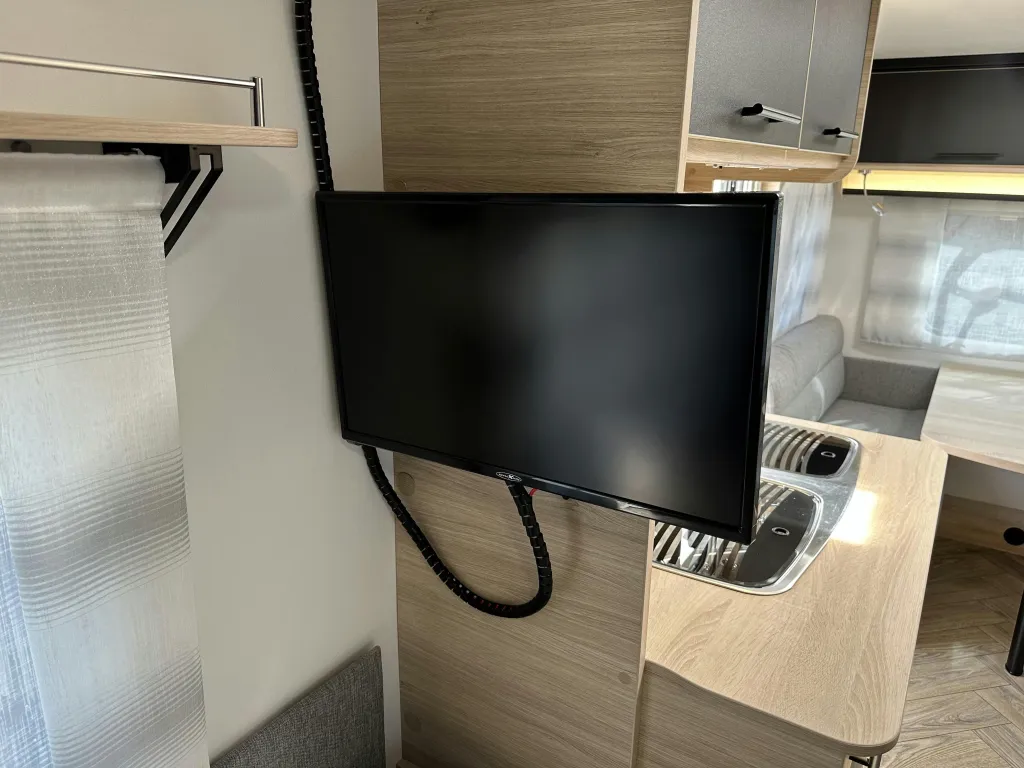 Bild 16: Wohnwagen für  Personen in Mülheim-Kärlich mieten