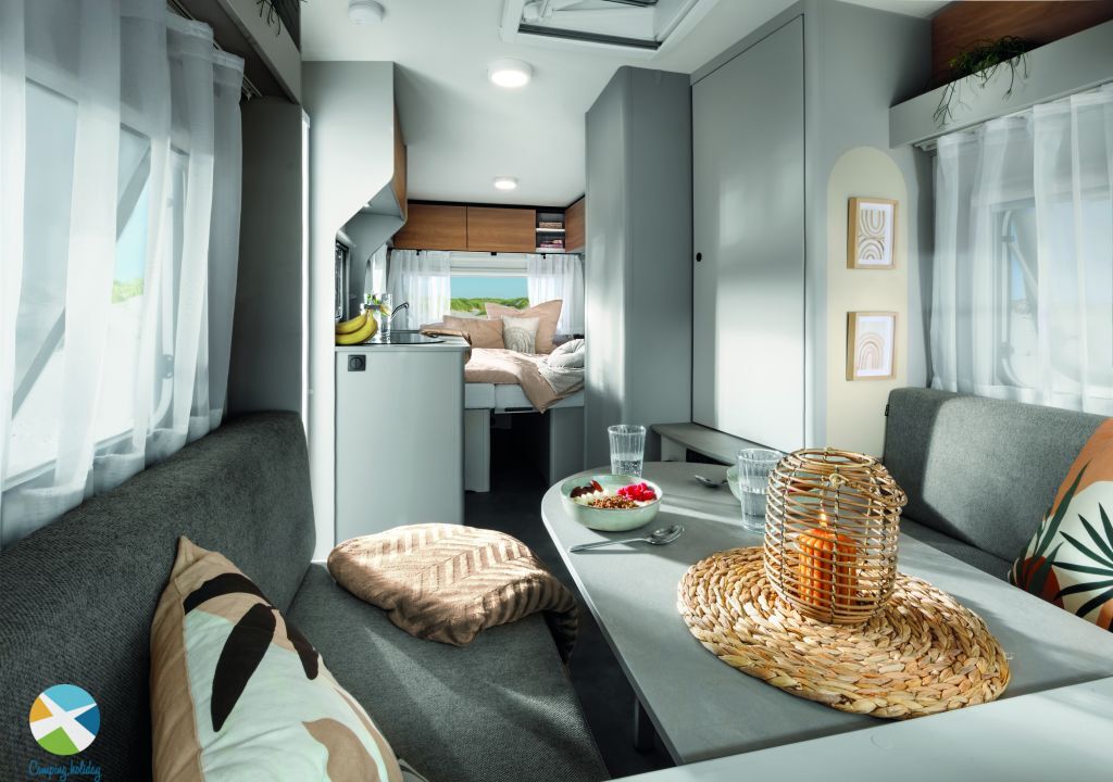 Bild 1: Einzelbett Wohnwagen