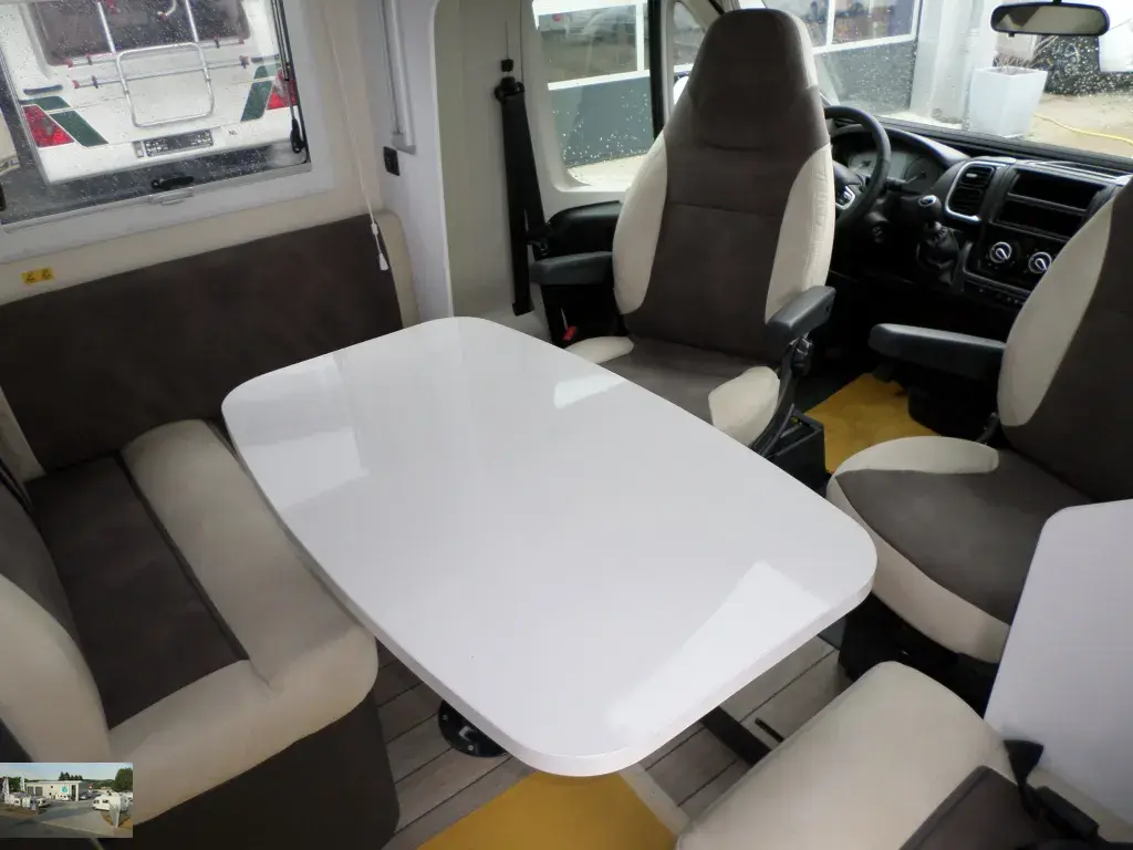 Bild 10: Wohnmobil mieten in Blomberg Bild 10: Wohnmobil mieten in Blomberg