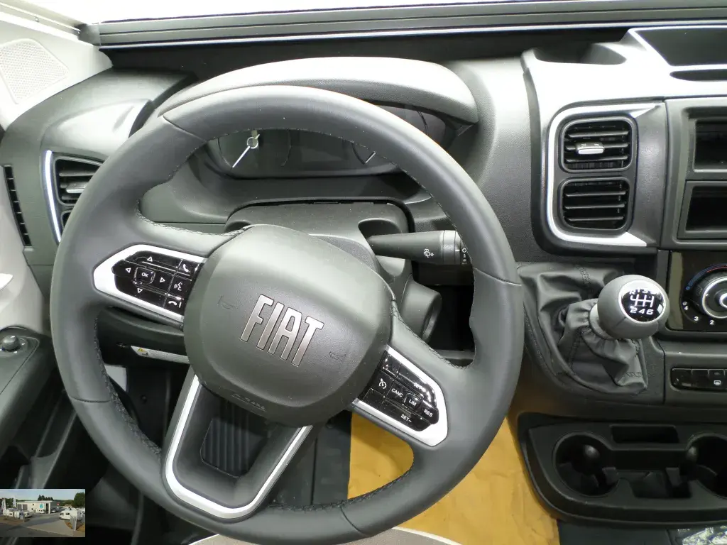 Bild 37: Wohnmobil in Blomberg online mieten