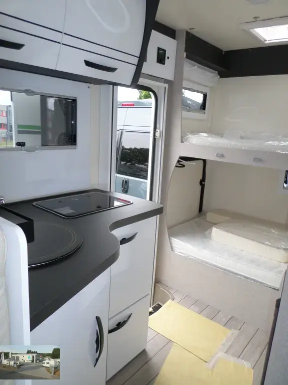 Bild 13: Wohnmobil in Blomberg online mieten