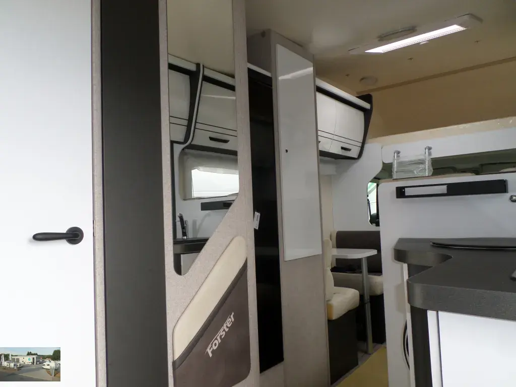 Bild 24: Wohnmobil für 6 Personen in Blomberg mieten