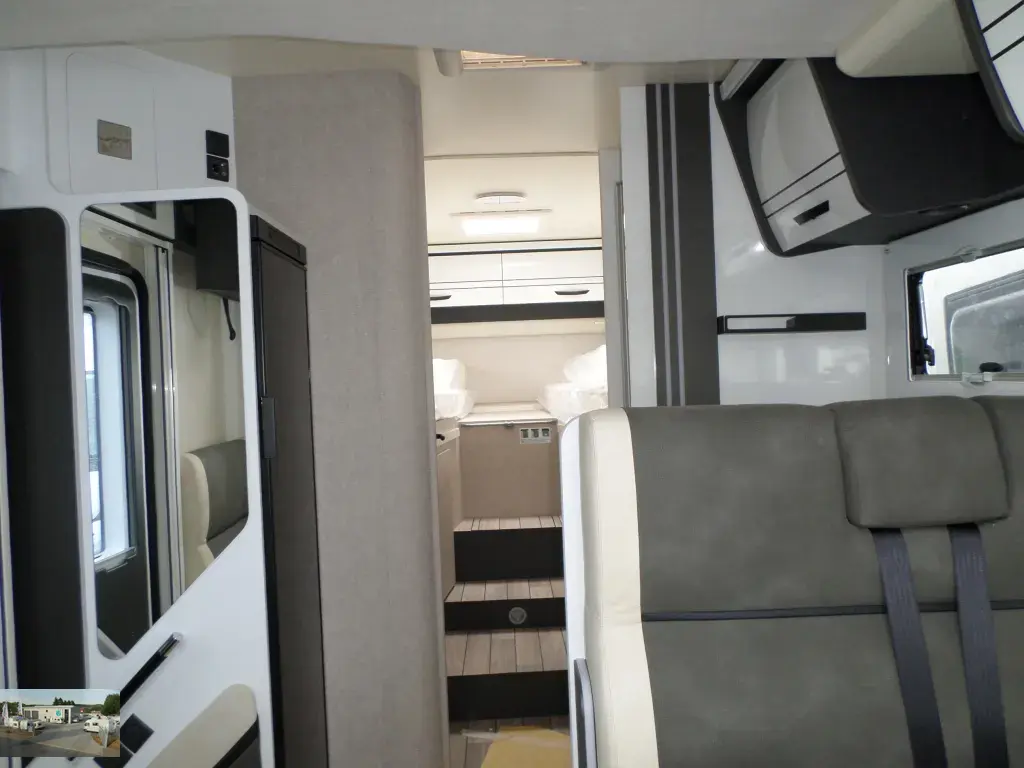 Bild 5: Wohnmobil in Blomberg online mieten