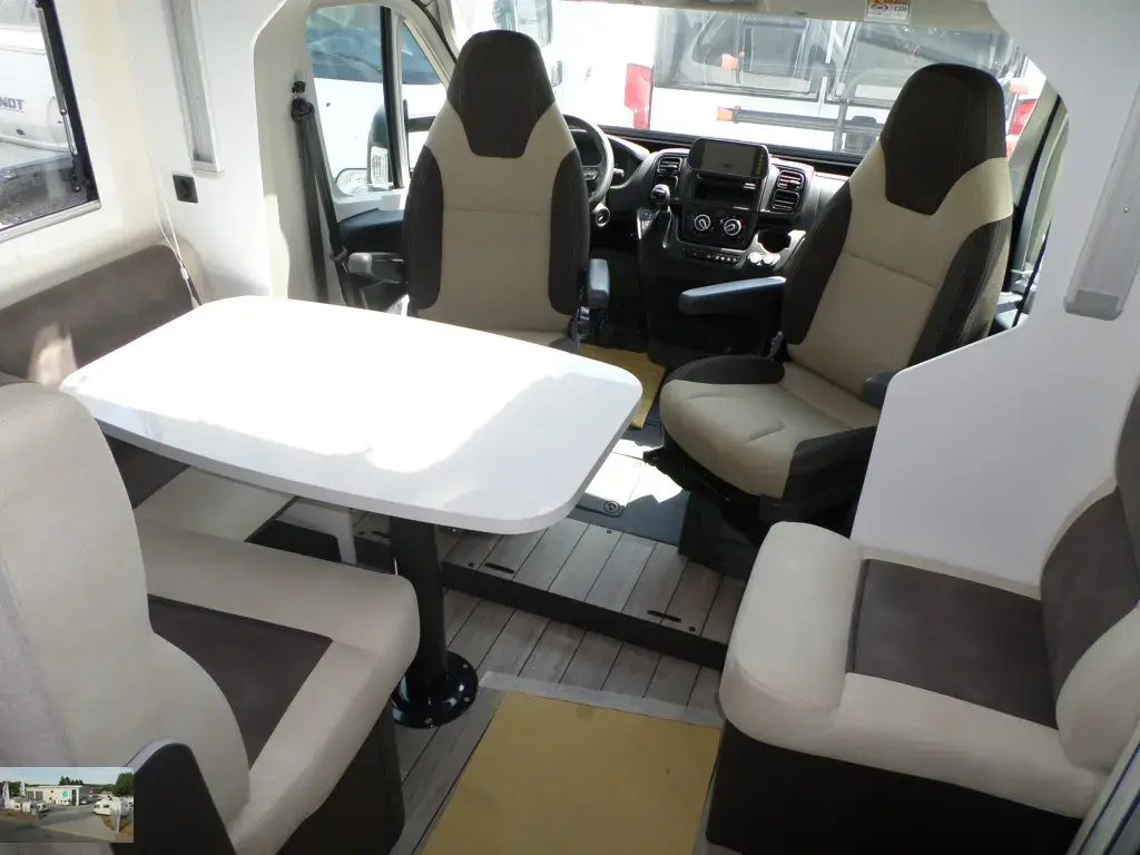 Bild 5: Wohnmobil in Blomberg online mieten