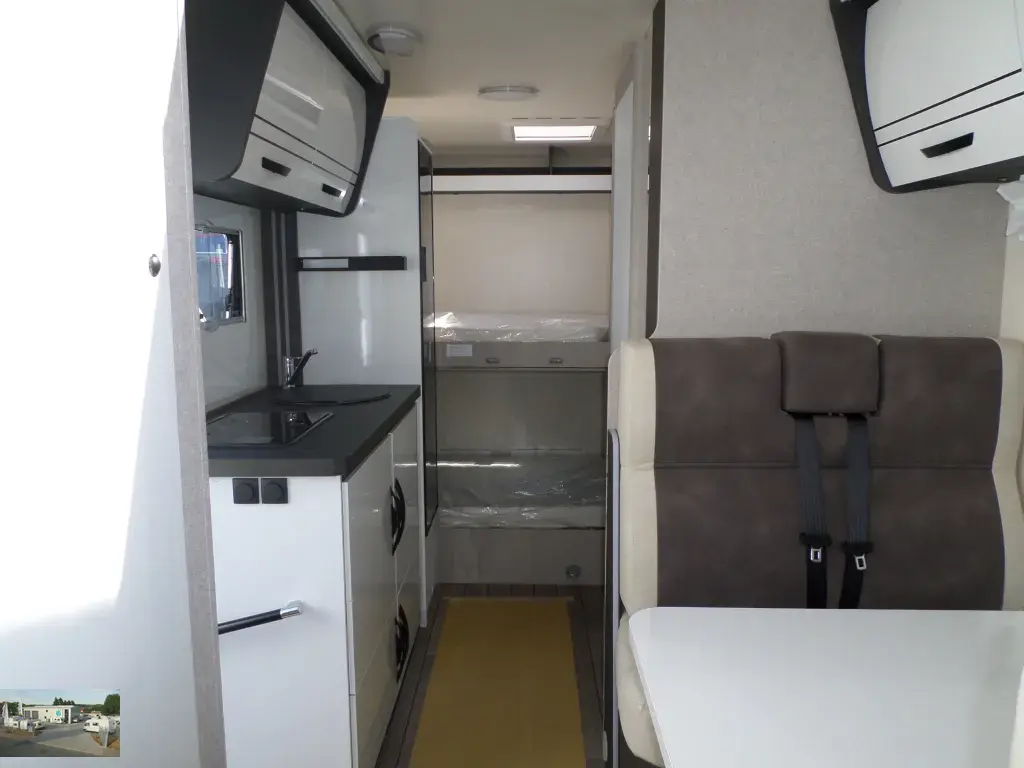 Bild 7: Forster Wohnmobil in Blomberg mieten