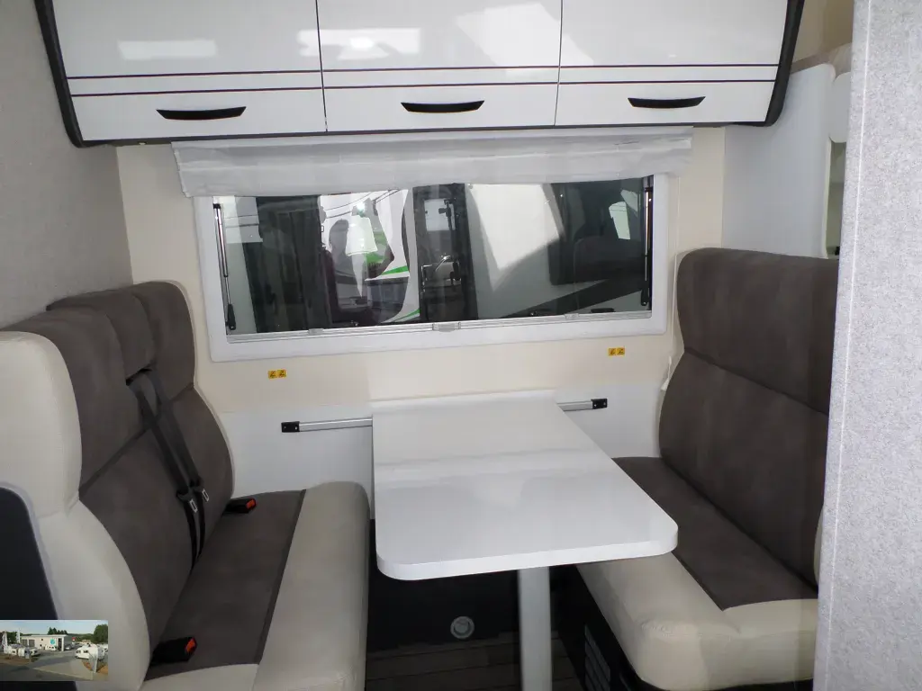 Bild 8: Wohnmobil für 6 Personen in Blomberg mieten