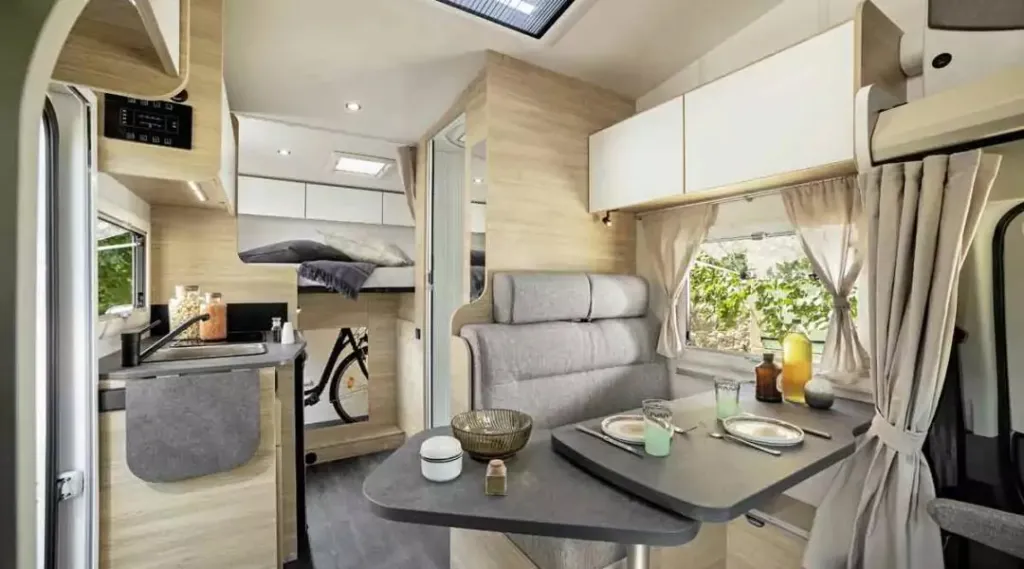 Bild 3: Challenger mieten in Schwelm Bild 3: Challenger mieten in Schwelm