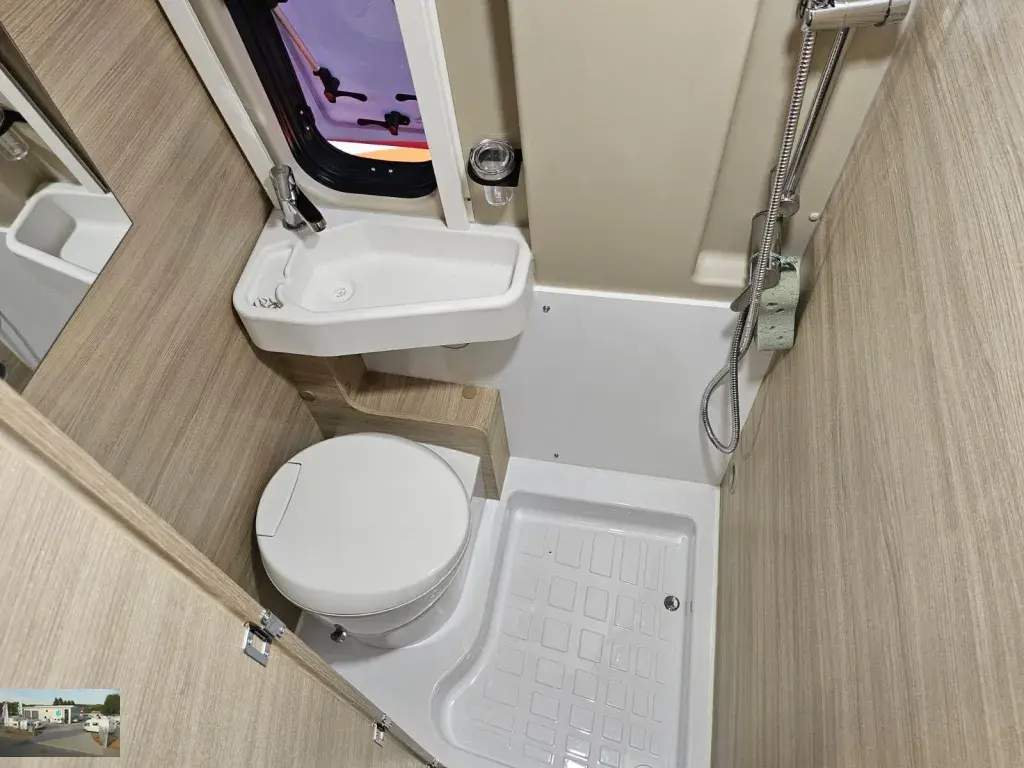 Bild 10: Wohnmobil mieten in Blomberg