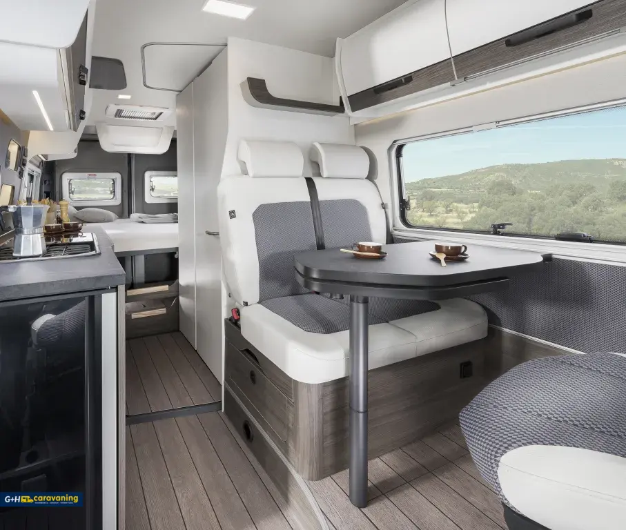 Bild 3: VanTourer mieten in Weißenhorn