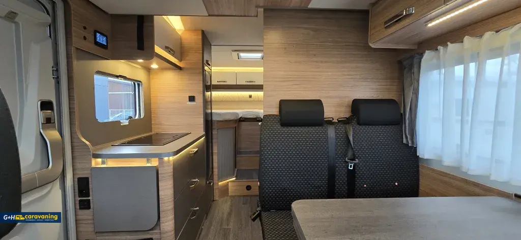 Bild 8: Wohnmobil für 4 Personen in Weißenhorn mieten