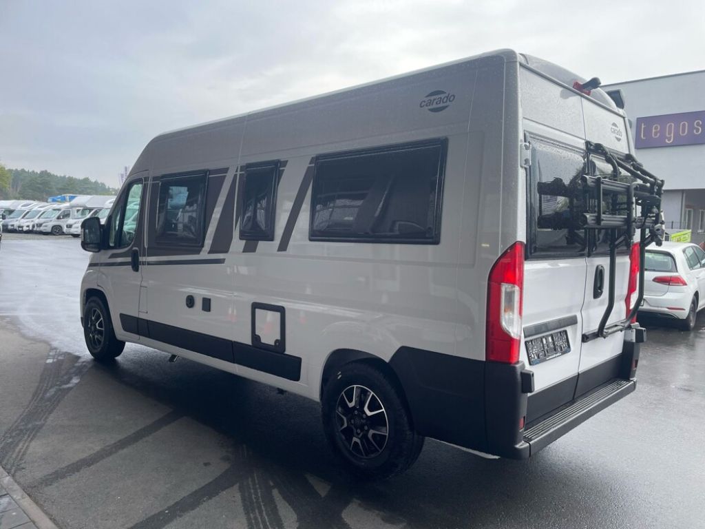 Bild 1: Carado Camper Van 600 (entry/Rudi) mit Beschädig.