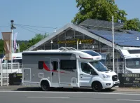 Challenger Teilintegriert 240 Graphite Ultimate