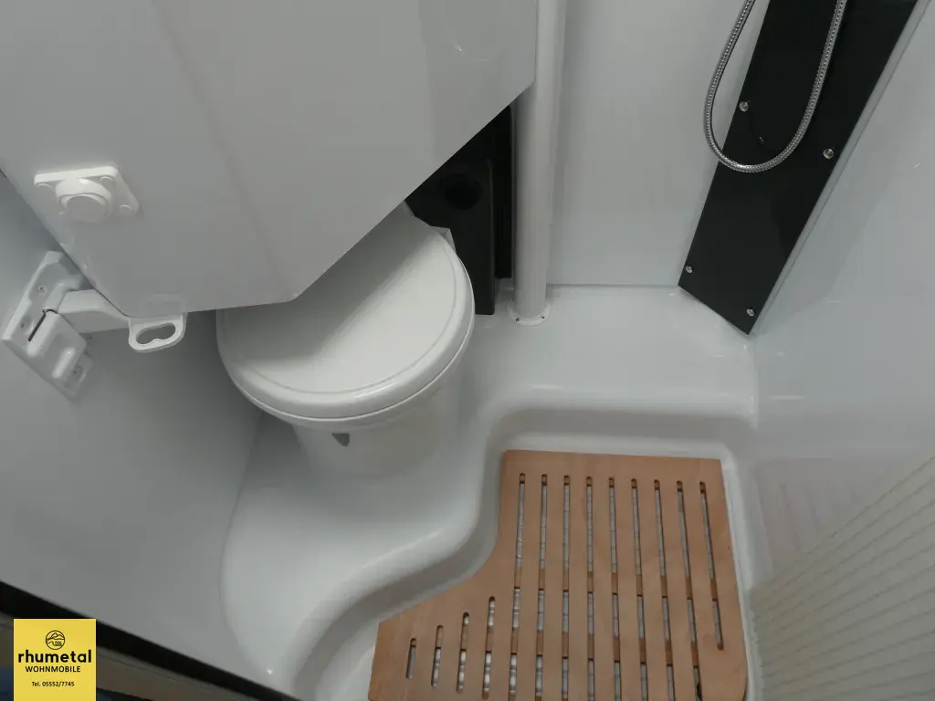 Bild 25: Challenger Teilintegriert 240 Graphite Ultimate