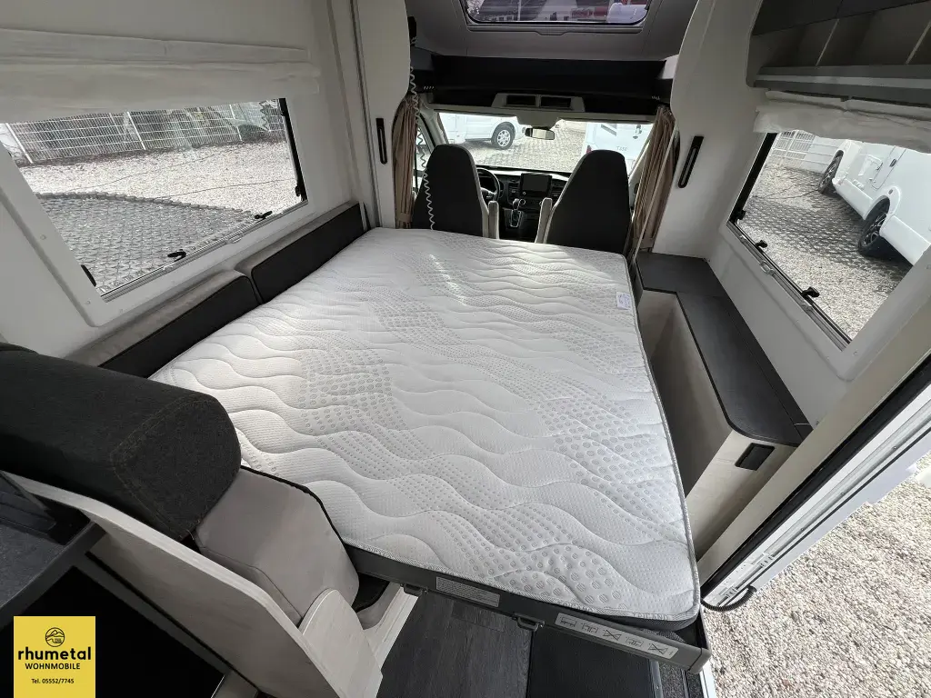 Bild 65: Challenger Teilintegriert 240 Graphite Ultimate