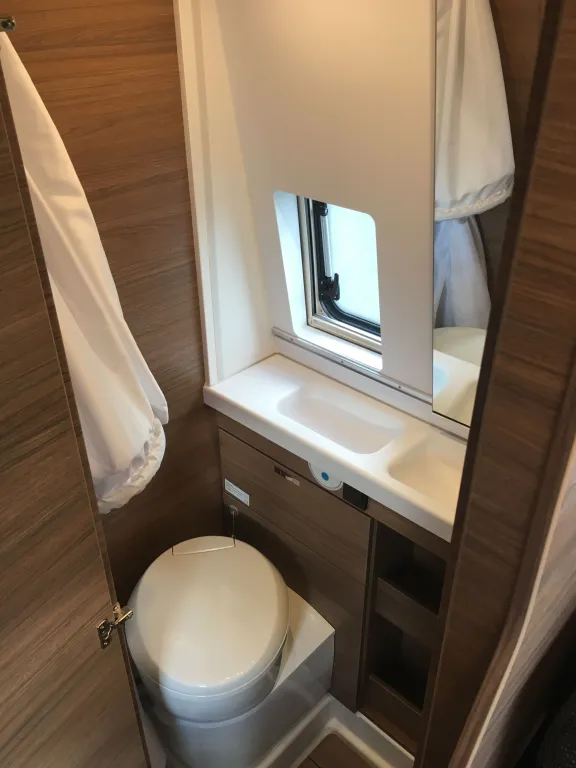 Bild 26: Wohnmobil mieten in Hagenbrunn/Wien Bild 26: Wohnmobil mieten in Hagenbrunn/Wien