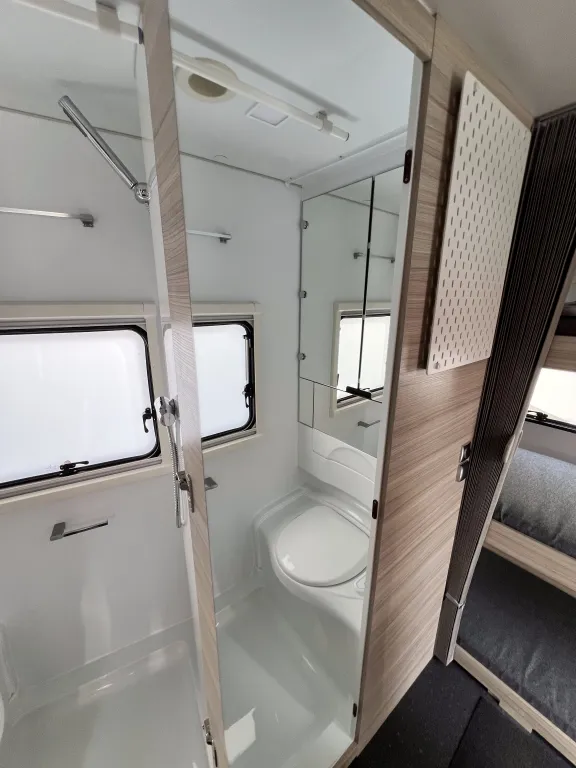 Bild 20: Wohnwagen von Adria mieten in Hagenbrunn/Wien Bild 20: Wohnwagen von Adria mieten in Hagenbrunn/Wien