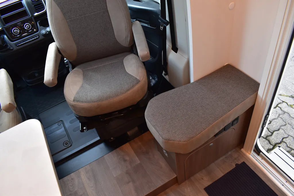 Bild 7: Carado Wohnmobil in Eferding mieten