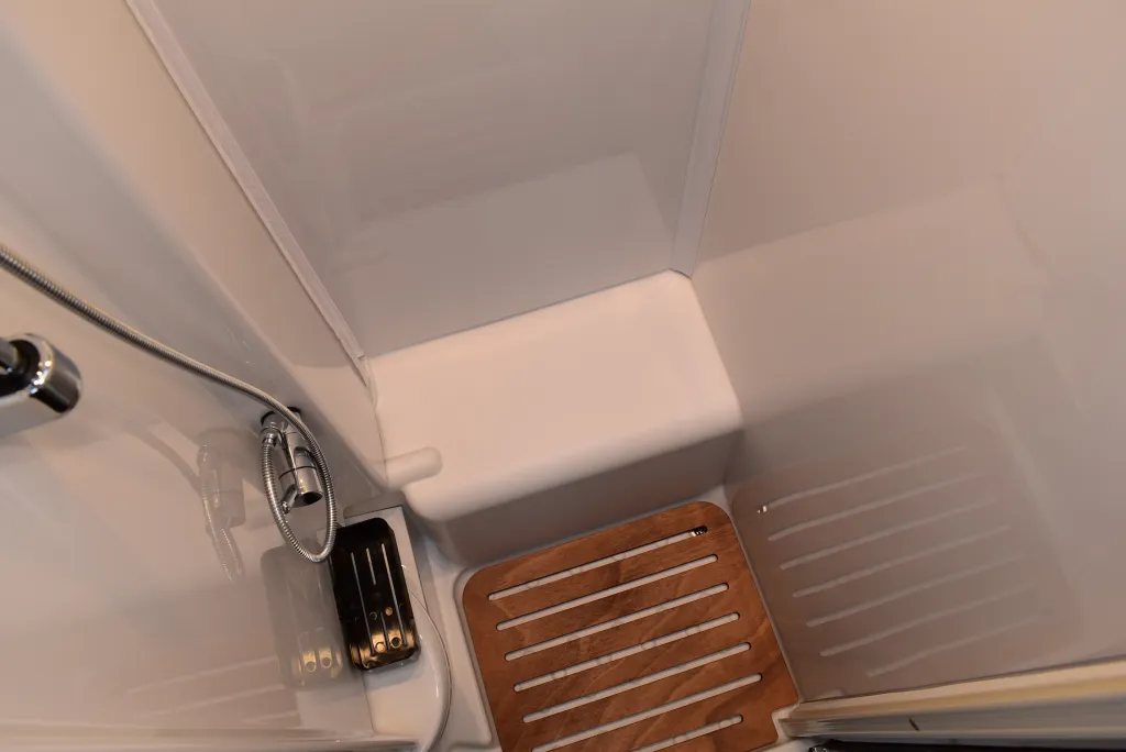 Bild 24: Wohnmobil für 4 Personen in Eferding mieten