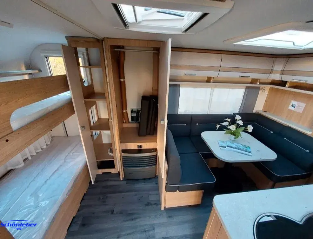 Bild 12: Wohnwagen von LMC mieten in Römerstein-Donnstetten