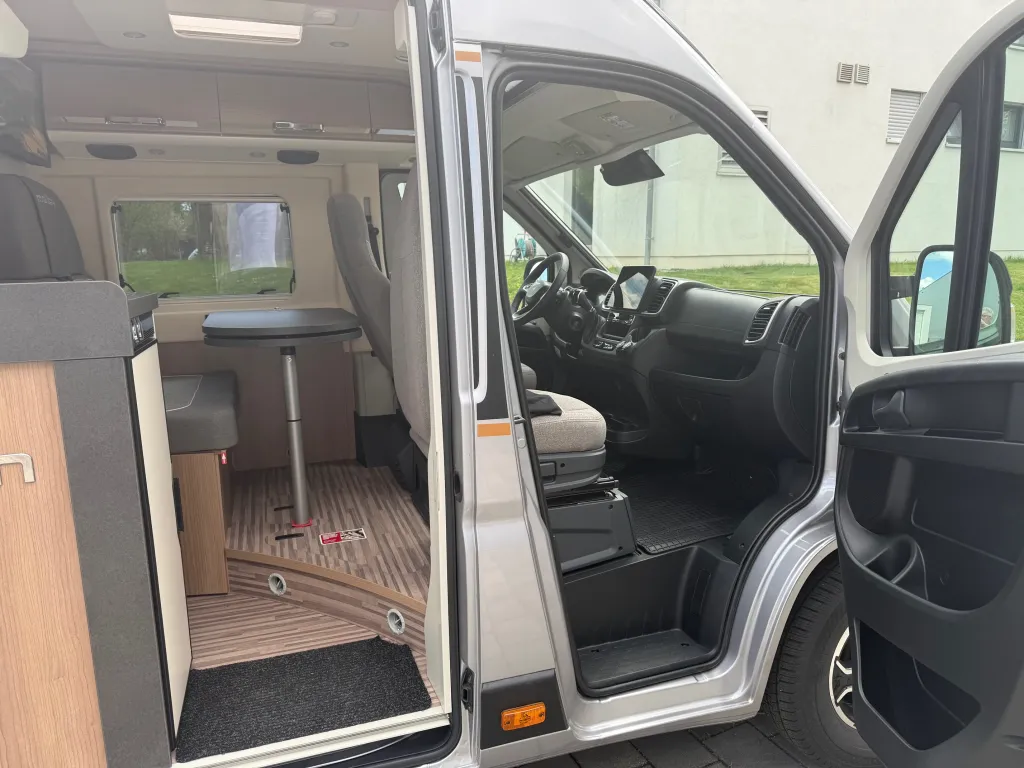 Bild 8: Wohnmobil für 2 Personen in Wernau mieten