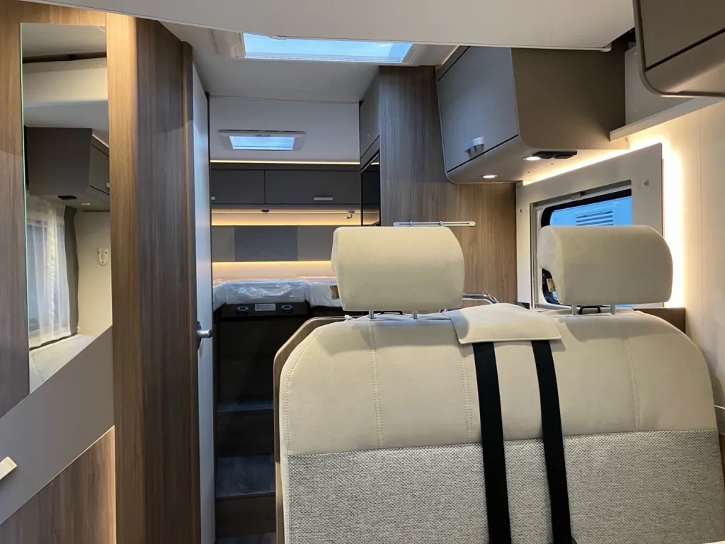 Bild 8: Wohnmobil für 4 Personen in Wernau mieten