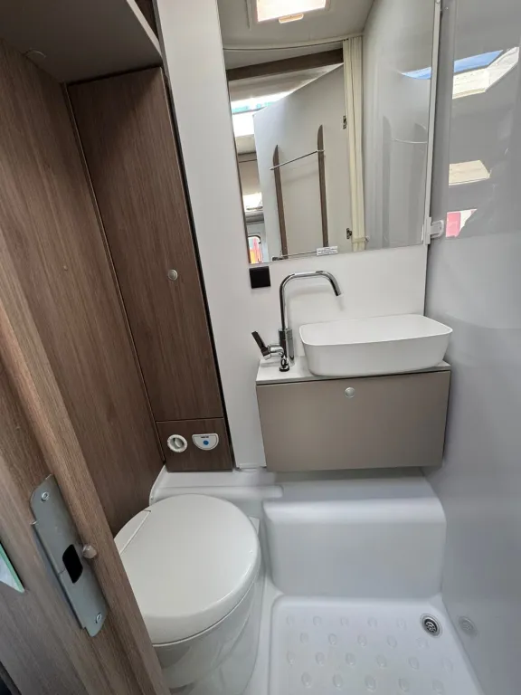 Bild 7: Carado Wohnmobil in Bamberg mieten