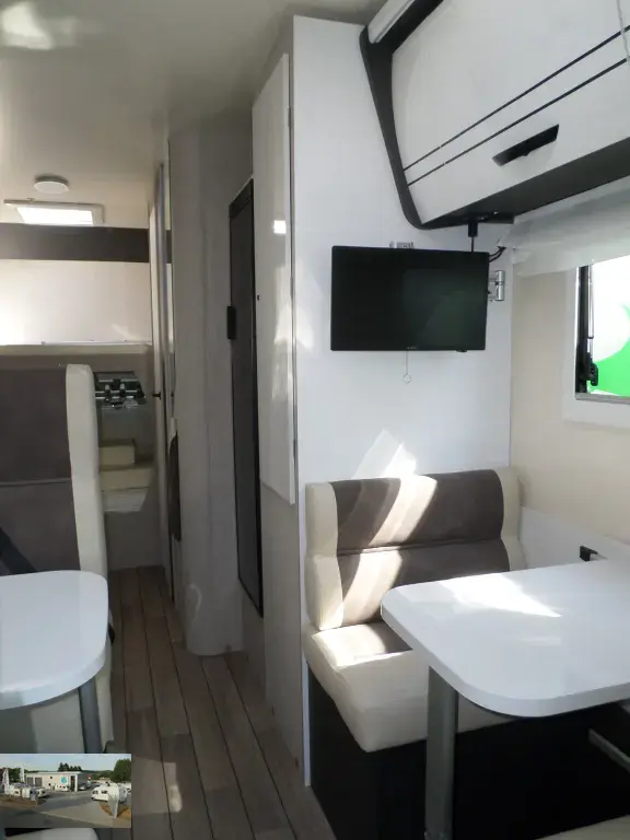 Bild 7: Forster Wohnmobil in Blomberg mieten