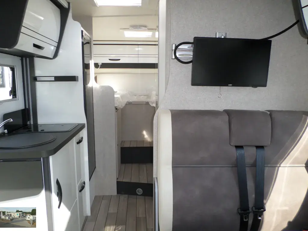 Bild 8: Wohnmobil für 4 Personen in Blomberg mieten