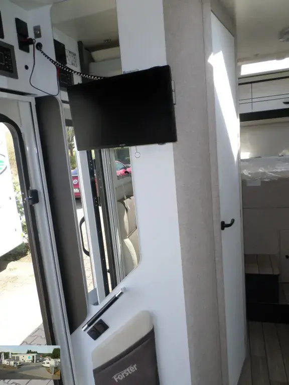 Bild 8: Wohnmobil für 4 Personen in Blomberg mieten