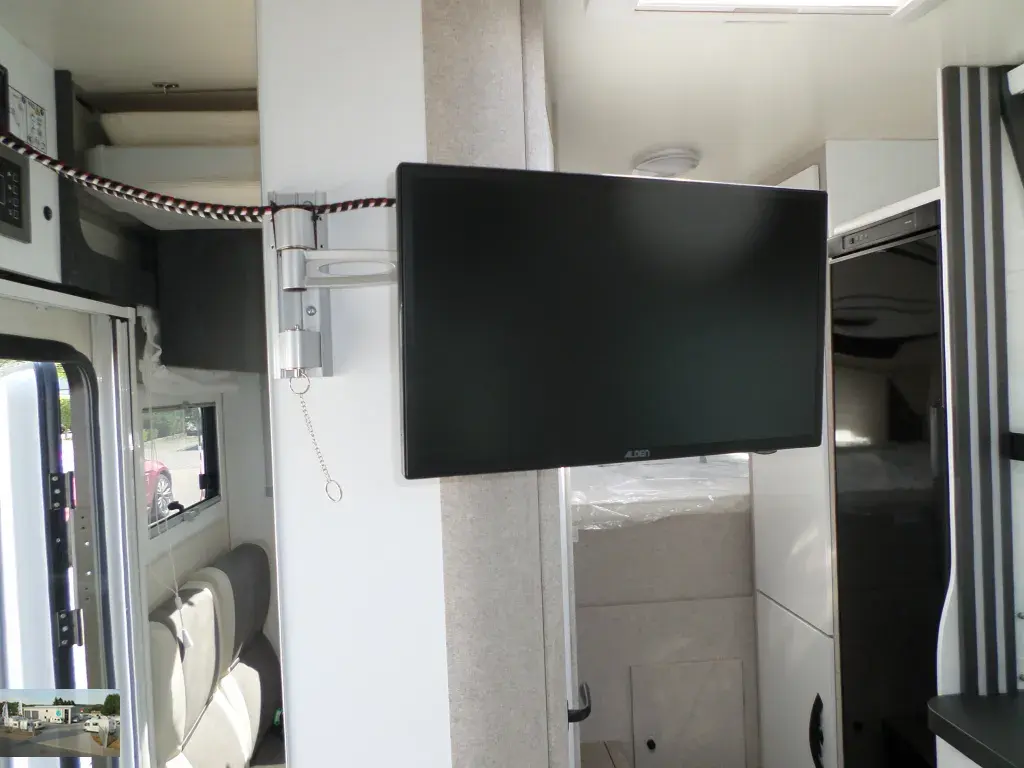 Bild 9: Forster T 699 HB