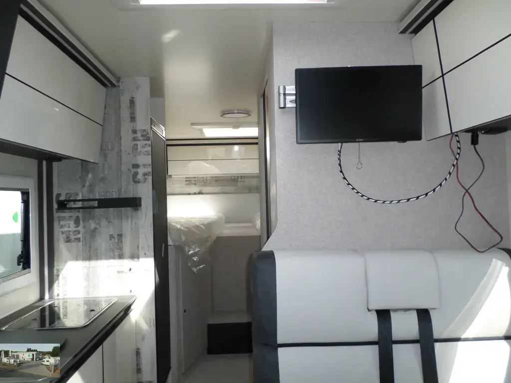 Bild 8: Wohnmobil für 2 Personen in Blomberg mieten