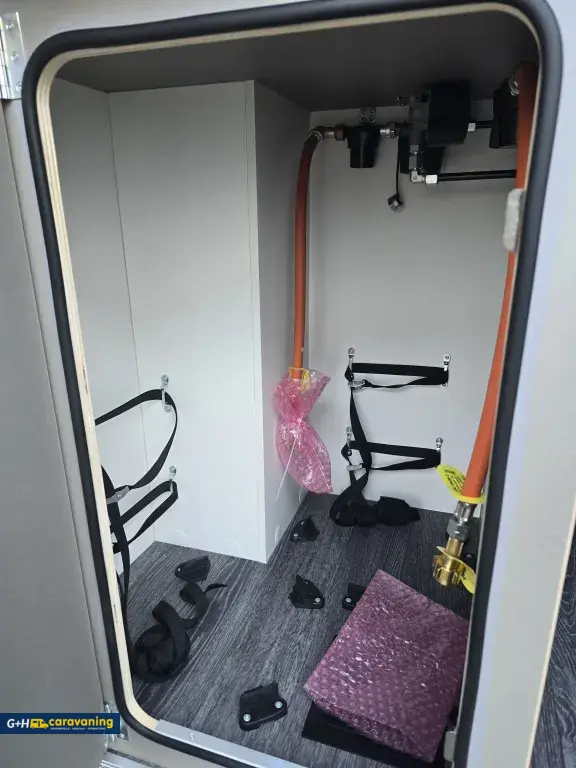 Bild 16: Wohnmobil für 4 Personen in Weißenhorn mieten Bild 16: Wohnmobil für 4 Personen in Weißenhorn mieten
