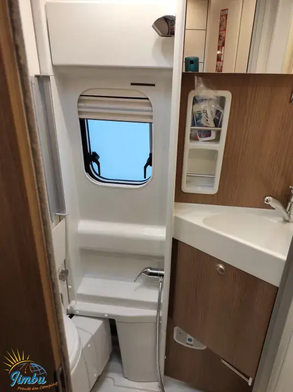 Bild 17: Malibu Van First Class - Two Rooms 640 LE RB charming GT skyview
