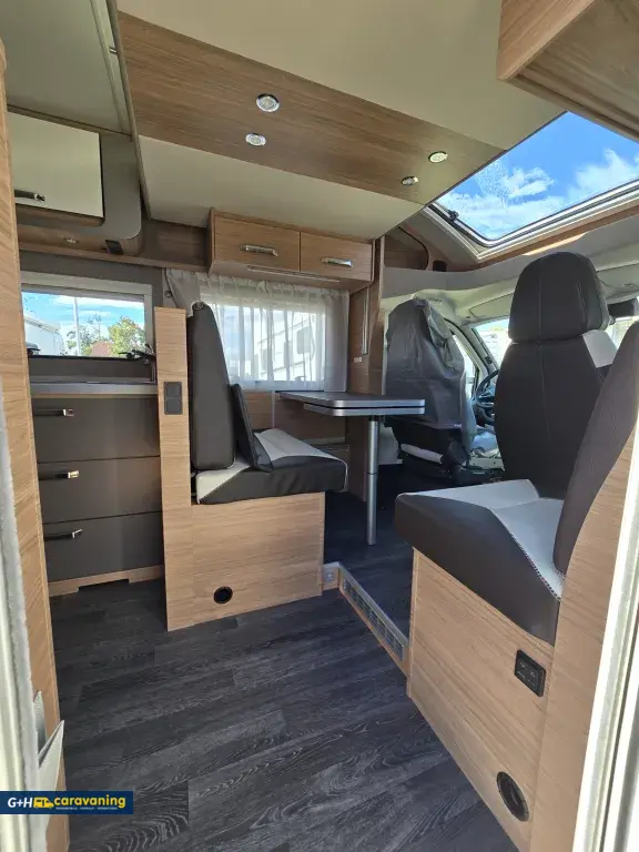 Bild 8: Wohnmobil für 4 Personen in Weißenhorn mieten Bild 8: Wohnmobil für 4 Personen in Weißenhorn mieten