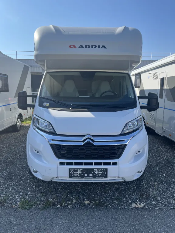 Bild 4: Wohnmobil von Adria mieten in Hagenbrunn Bild 4: Wohnmobil von Adria mieten in Hagenbrunn