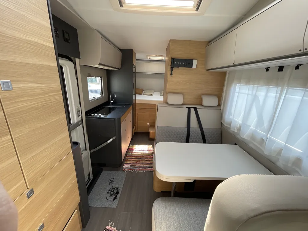 Bild 13: Wohnmobil in Hagenbrunn online mieten Bild 13: Wohnmobil in Hagenbrunn online mieten