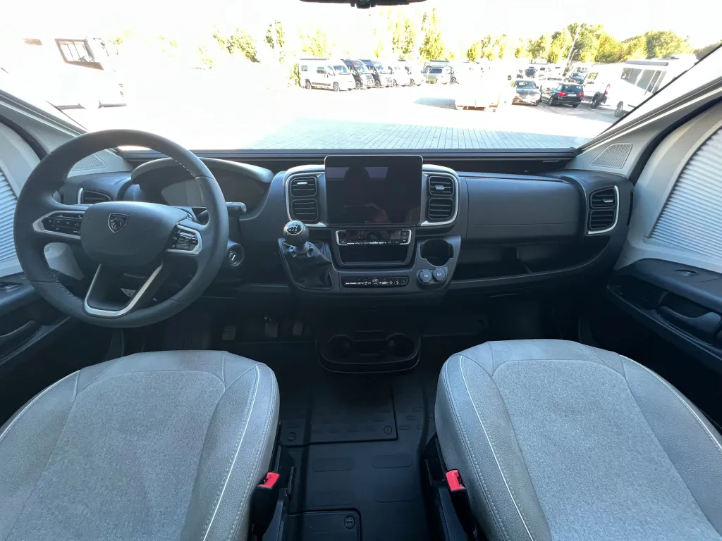 Bild 25: Pössl H-Line Summit Shine 600